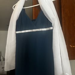Bran New Gown With Shaw -(4”11)  Free 