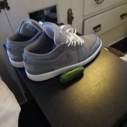 Retro Jordans 1 platted leather