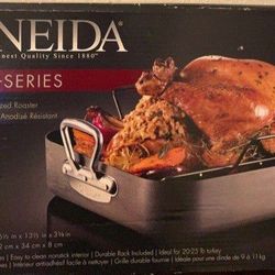 Hard Anodized Roaster Pan by Oneida