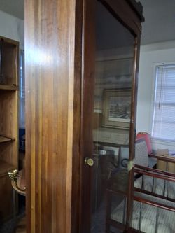 Wood And Glass Rifle Organizer