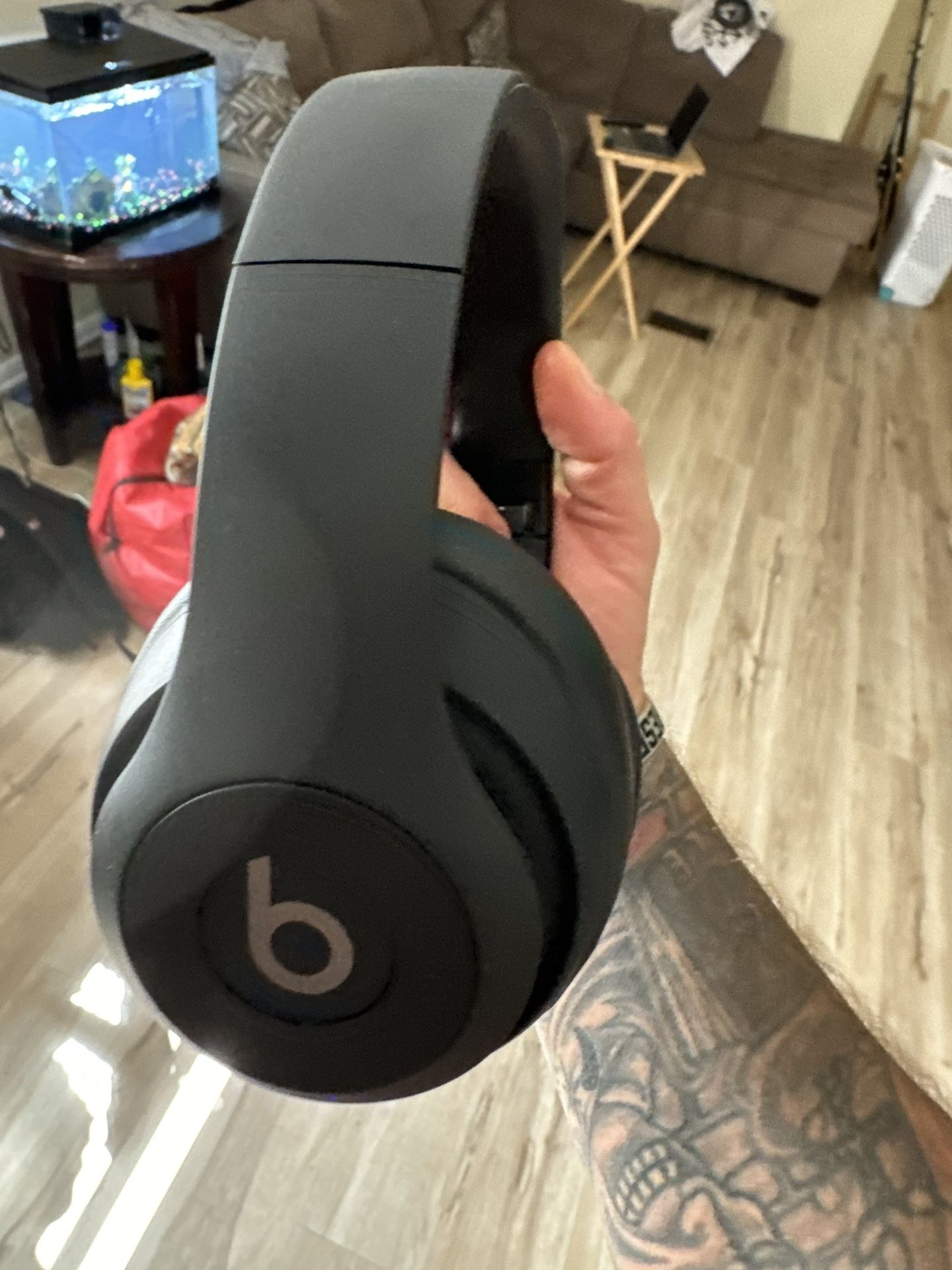 Beats Solo 3 $85 Firm