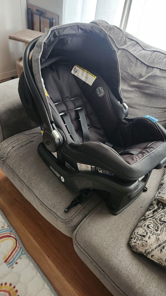 Graco Infant Car Seat And Base