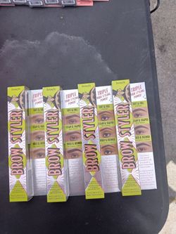 Benefit brow styler