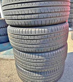 275 50 20 Pirelli Tires Con 80% de Vida Las 4
