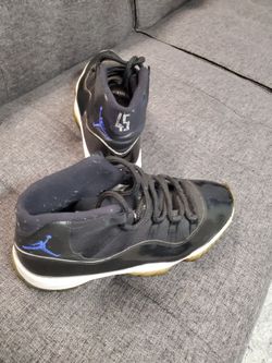 Jordans - Retro - OG Space Jams  **Size 9.5 **