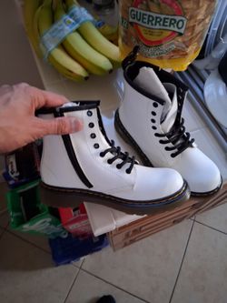 Dr Martin