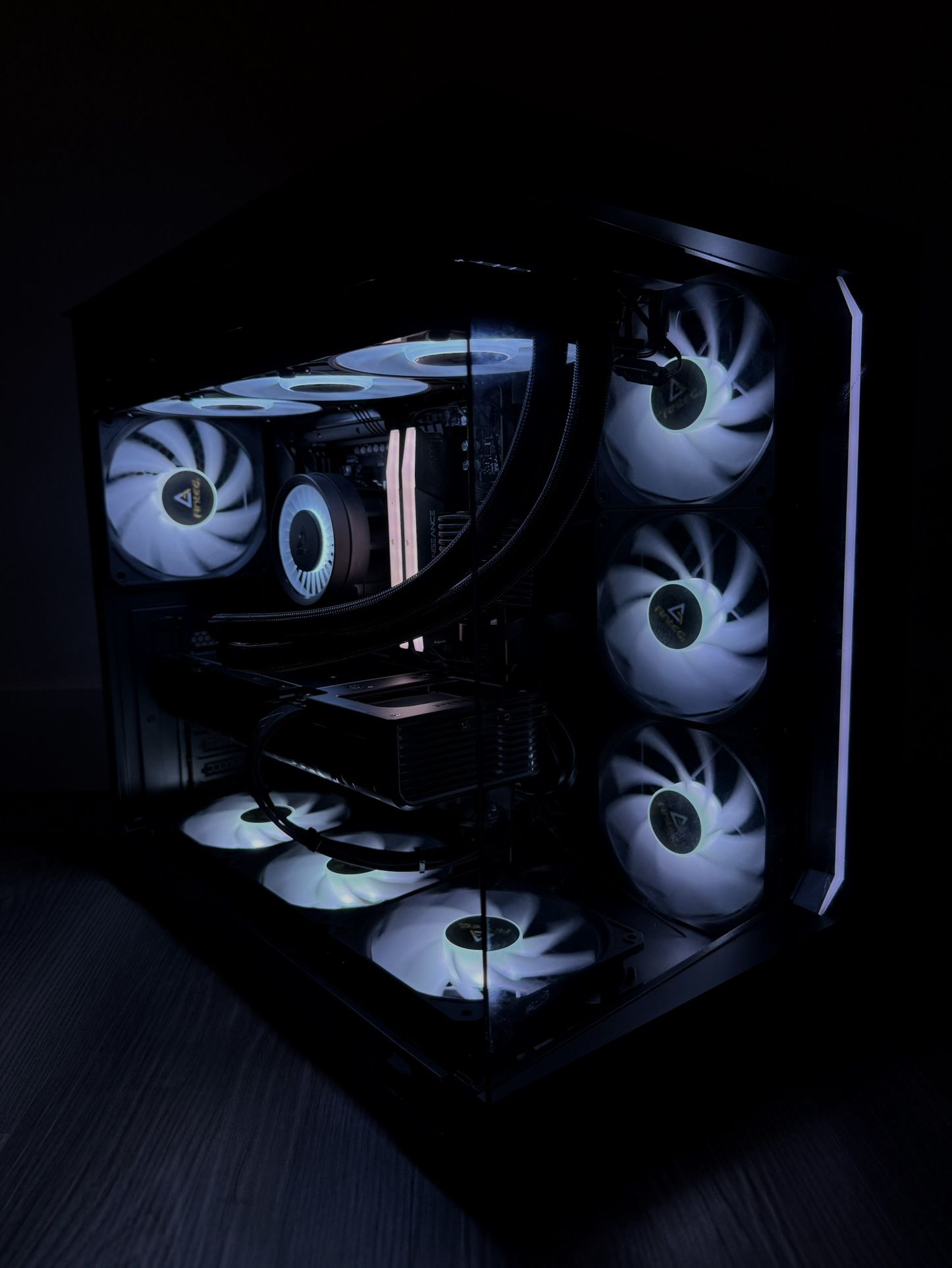 RTX 5070 Ti | Ryzen 7 7800X3D | 64GB | 4TB | High-End PC