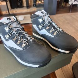♥️♥️ Brand New TIMBERLAND BOOTS  Size 7 Women- 5 Youth ♥️♥️