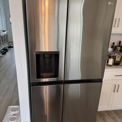 LG 27 cu. ft Side by Side Smart Refrigerator