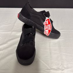 New Vans “Off The Wall” Size 3 