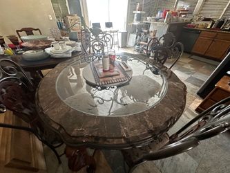 Round Table