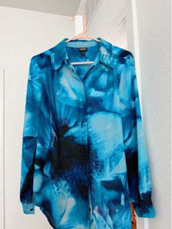 I.N.C. Ladies Blue Floral Top -Size Medium