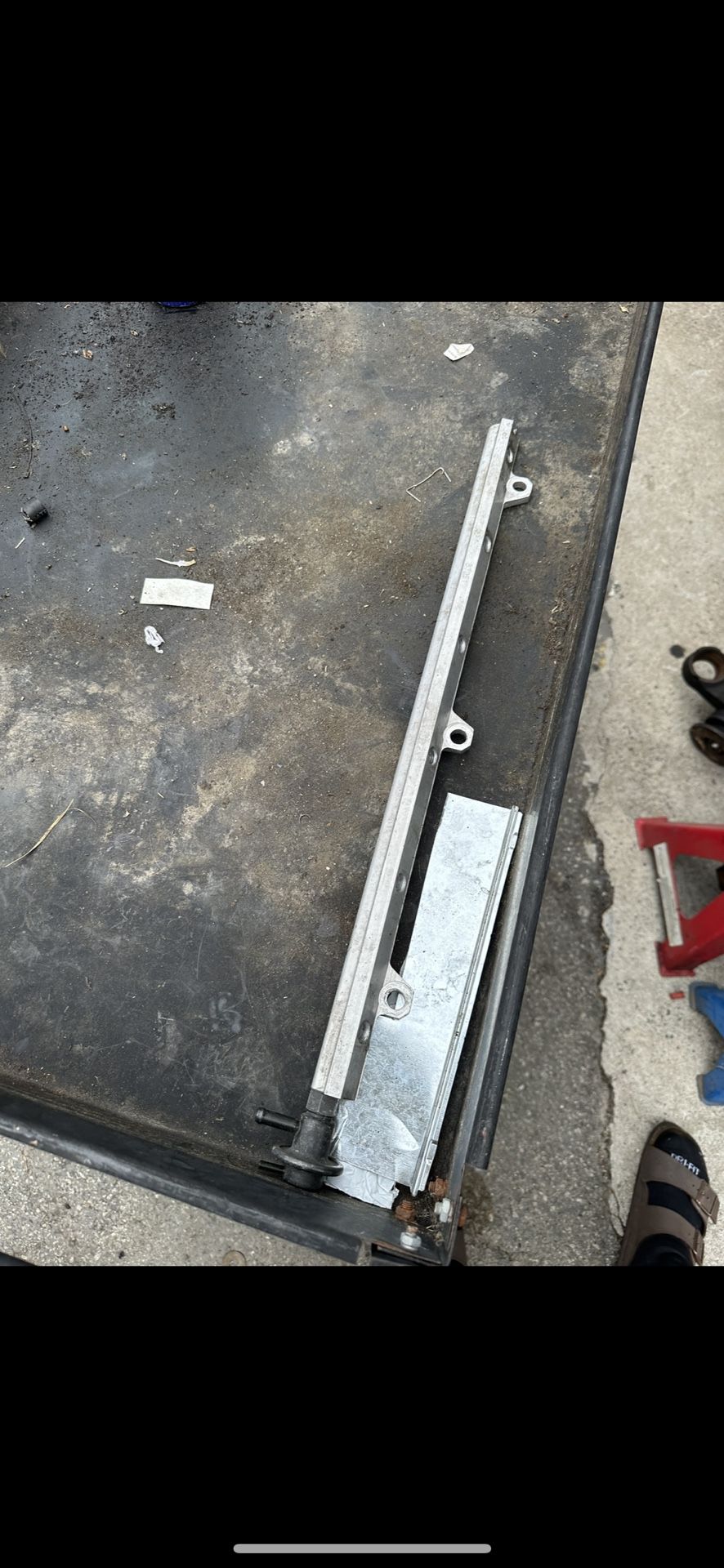1JZGTE VVTI Stock Fuel Rail With Dampener