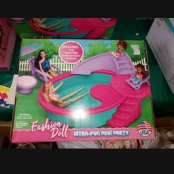 💖NEW BARBIE  DOLL POOL PARTY NEW IN BOX