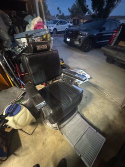 Barber chair