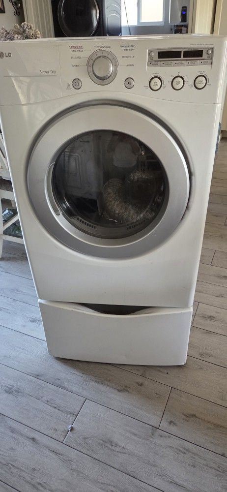LG Dryer and Base