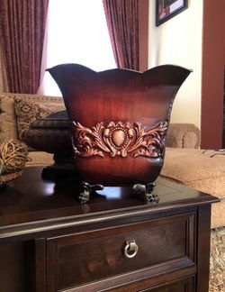 New Beautiful vase planter
