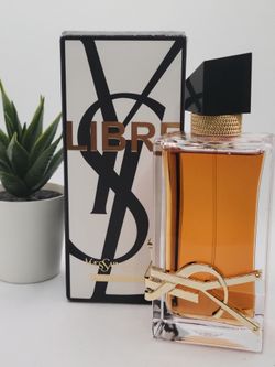 Yves Saint Laurent
 
Libre Eau de Parfum Intense

3 fl ⭐️