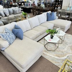 Enola 3 Piece Sectional 