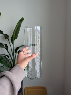 Hurricane vases (25 total)