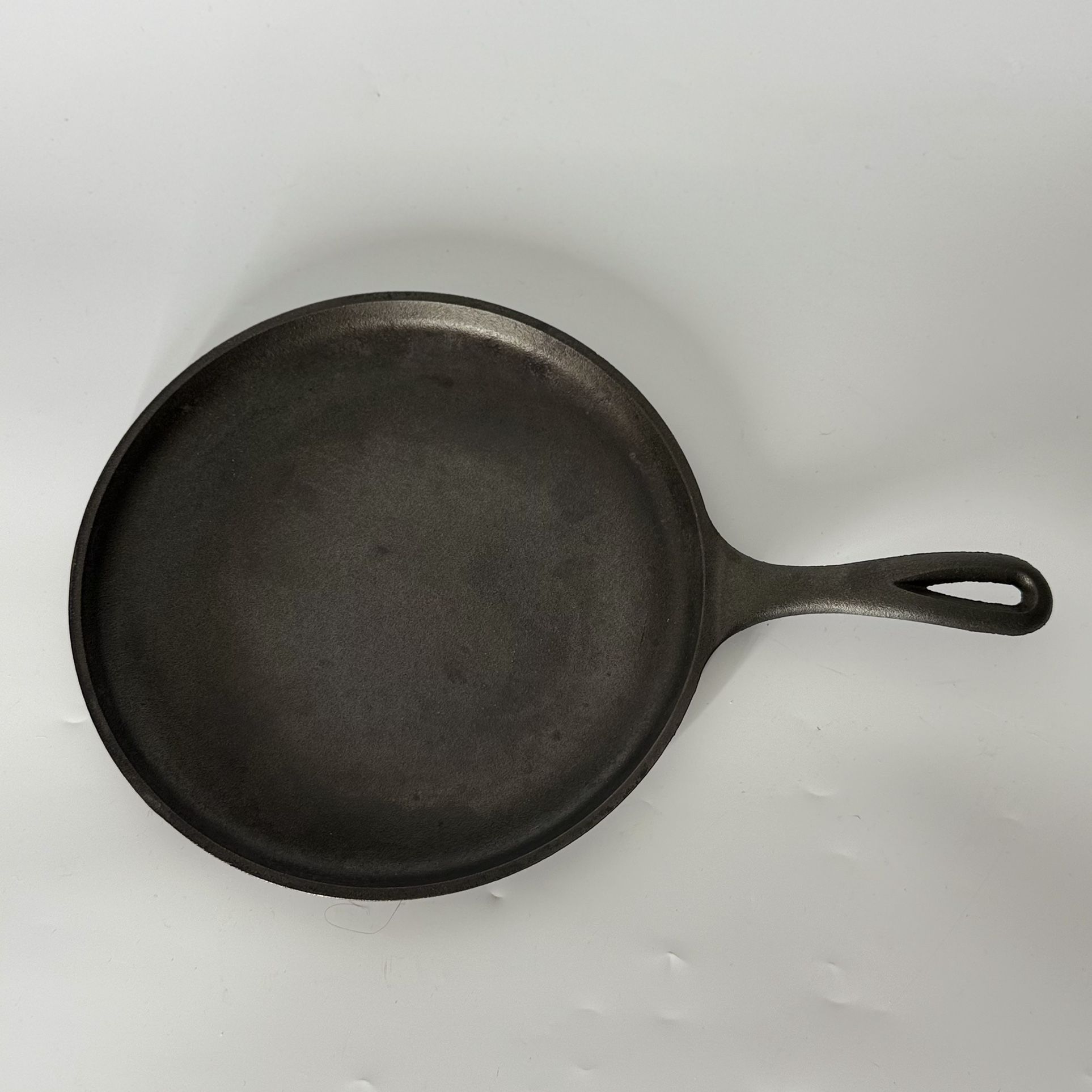 Lodge L9OG3 Pre-Seasoned Round Griddle 10.5-Inch Cast-Iron Frying Pan
