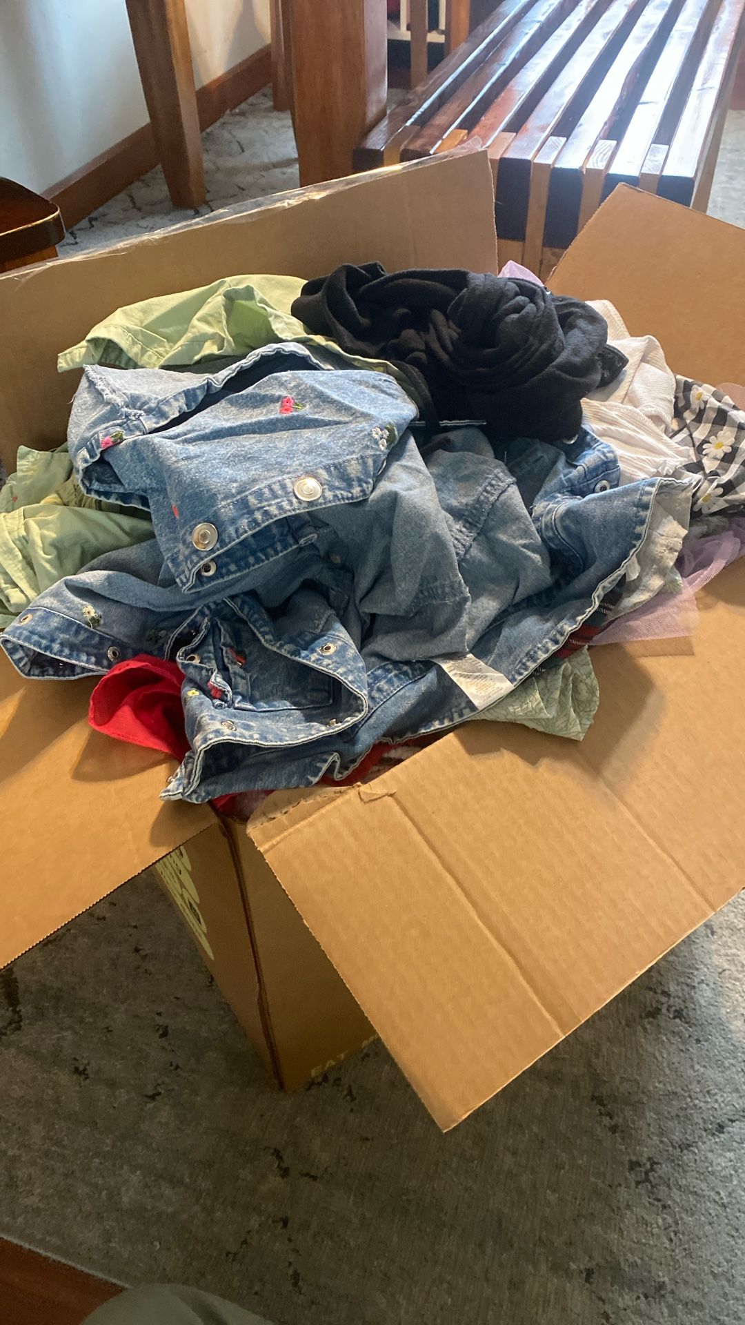 Girls Clothes Lot Size 6/7/8 Mixed Seasons