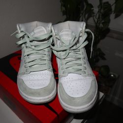 Nike Air Jordan 1 Retro High 