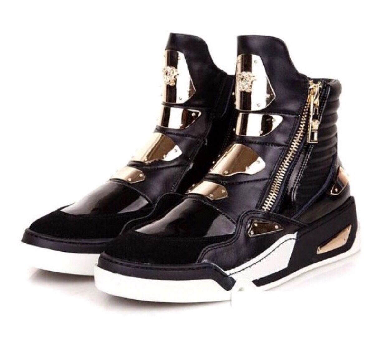 Versace Medusa Gold Plate Leather High-Top for in Bronx, NY - OfferUp