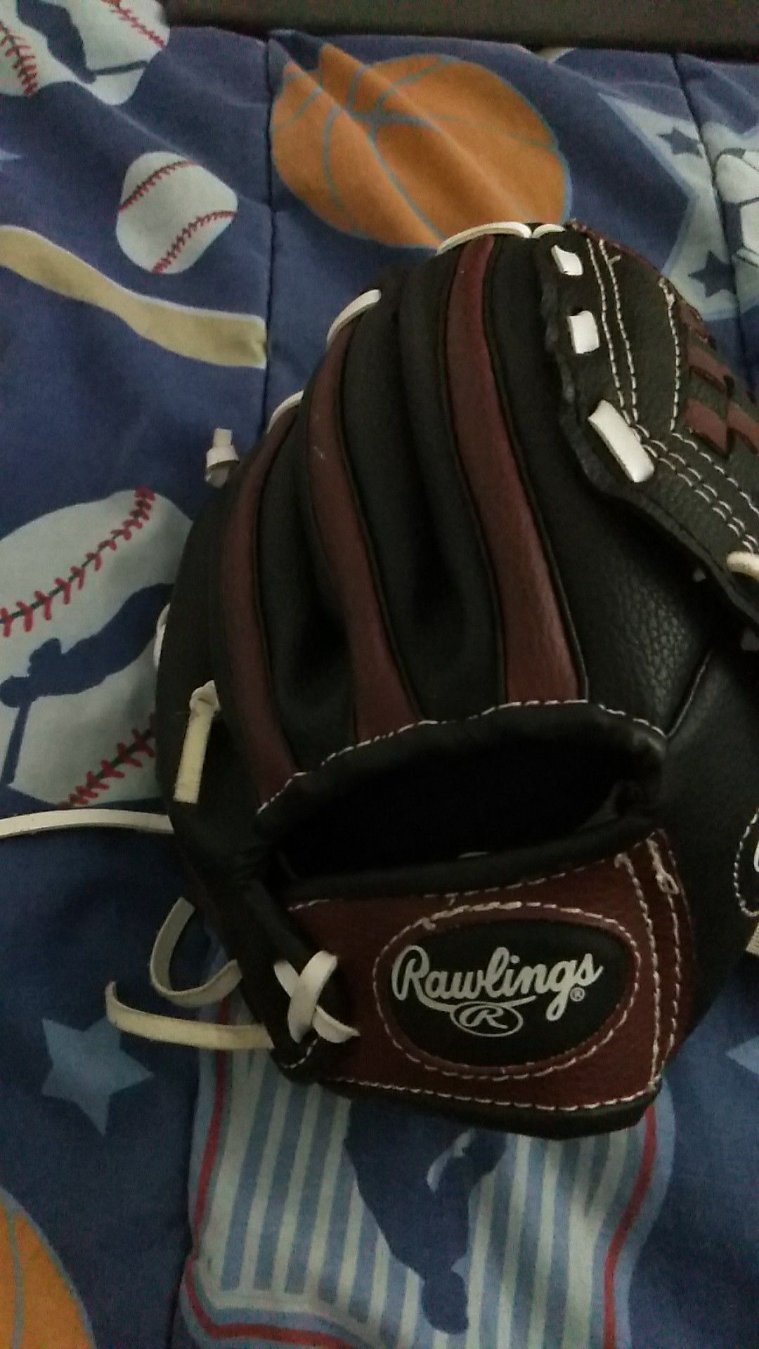 Baseball glove for kids
