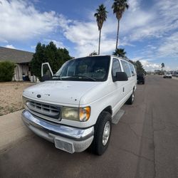 2003 Ford E-350