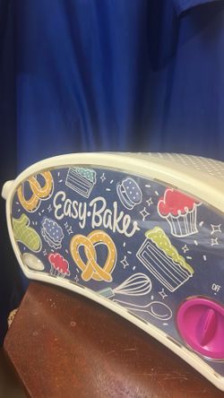 Easy Bake Oven With Cookbook And Deluxe Pan Set