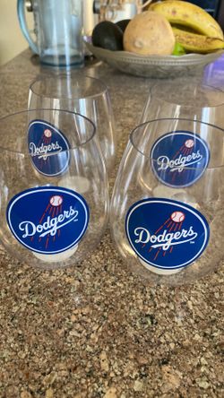 Dodger plastic wine glass