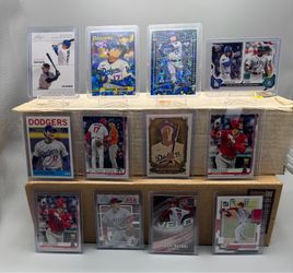 12 Shohei Ohtani Baseball cards