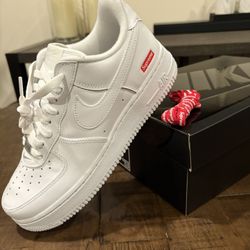 Nike Air Force 1 Supreme White Size 7.5M