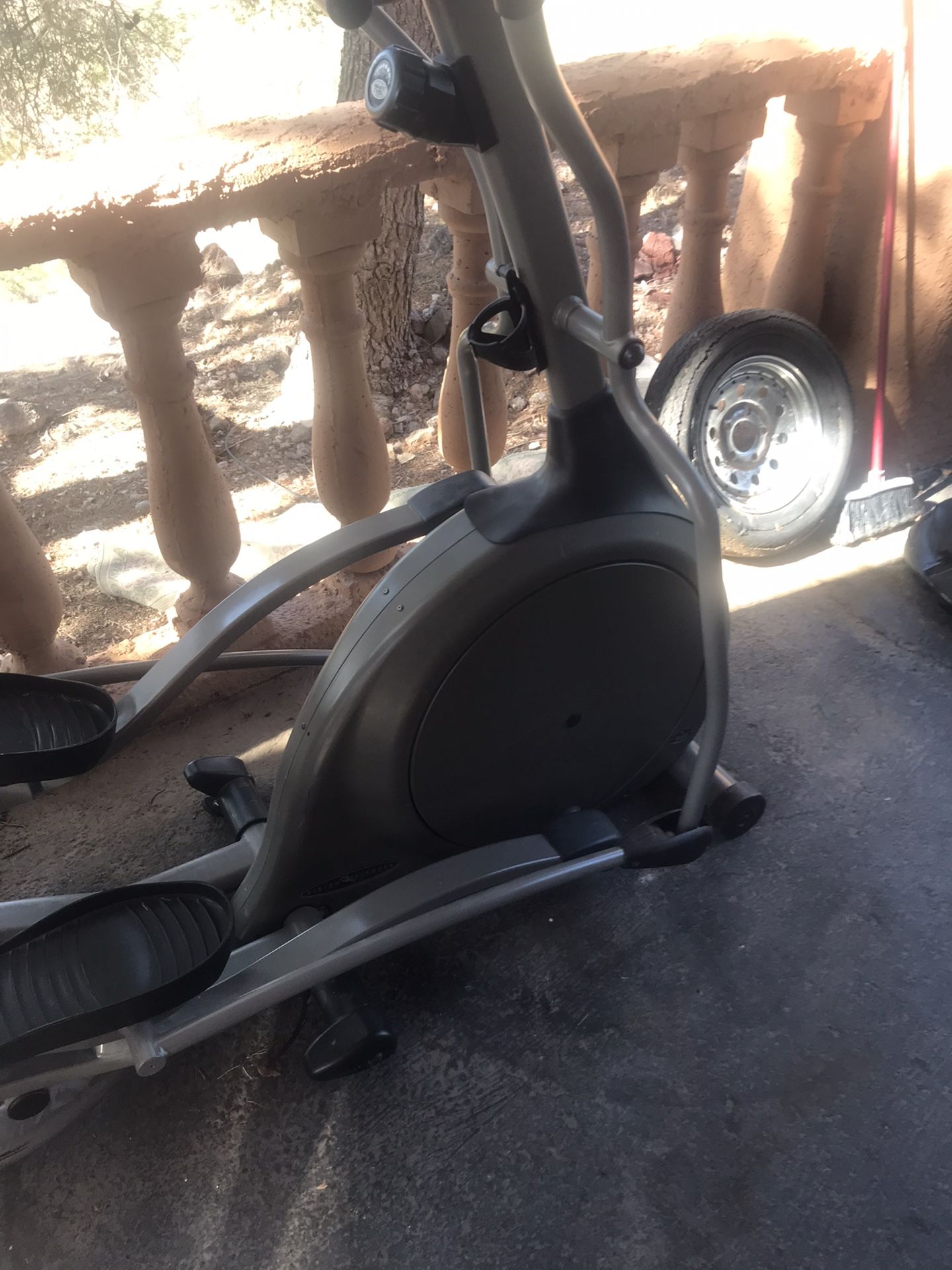 Vision Elliptical exercise machine