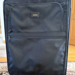 Tumi Large Rolling Suitcase -Black 