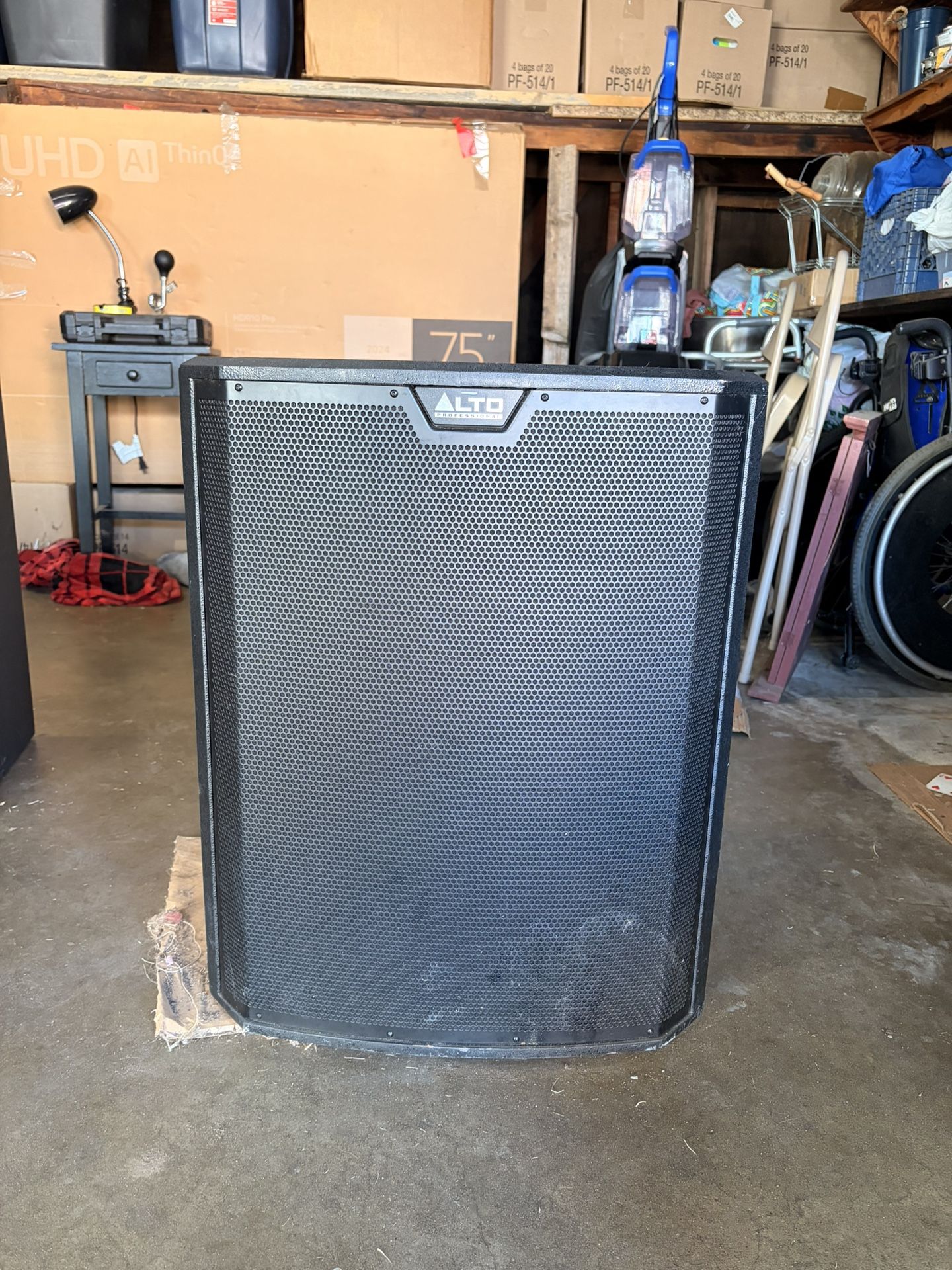 Alto TS318S Powered Subwoofer 