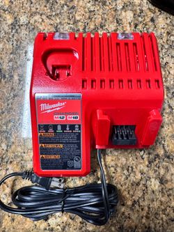 Milwaukee Charger M18 & M12 (NEW)