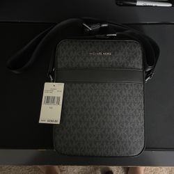 Michael Kors Flight Bag (Black)