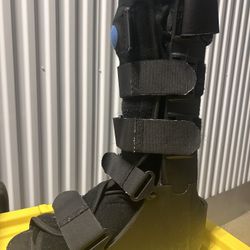 Medical Boot Like New