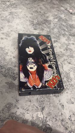 Kiss vhs