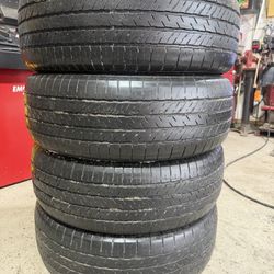 (4) - 225/60/17 Yokohama Geolander Tires