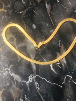 Gold 16 inch Herringbone necklace great shape