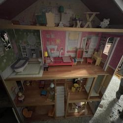 Large Doll House