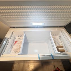 BRAND NEW Frigidaire Chest Freezer - $500 (Must Pick Up ASAP!) San Gabriel 