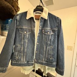 Levi Sherpa Jacket Denim  - Women’s Medium 
