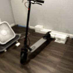 Electric scooter for sale! 250 OBO