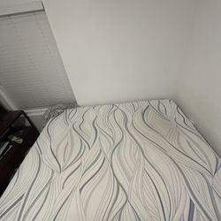 Queen Bed W/ Box Spring/Frame