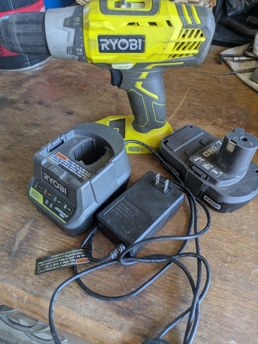 RYOBI 18V CORDLESS DRILL WITH BATTERY AND CHARGER