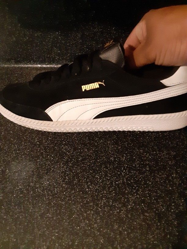 Pumas Mens 10.5 Great Condition